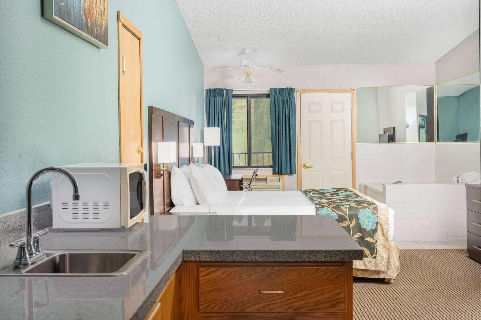 Baymont By Wyndham Keystone Near Mt. Rushmore Extérieur photo