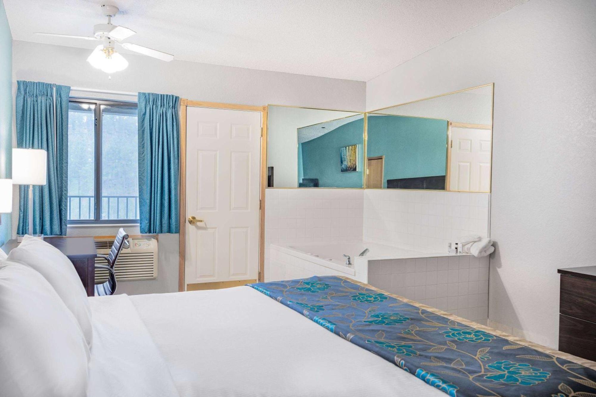 Baymont By Wyndham Keystone Near Mt. Rushmore Extérieur photo